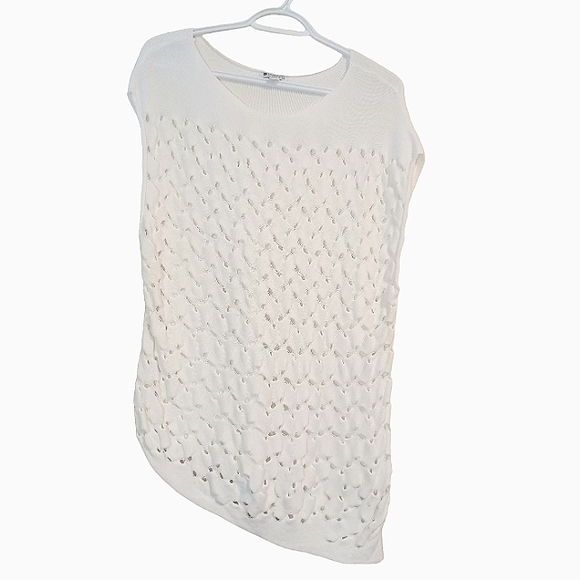 Lightweight Knitted Sleeveless top by Spanner - Picture 1 of 3